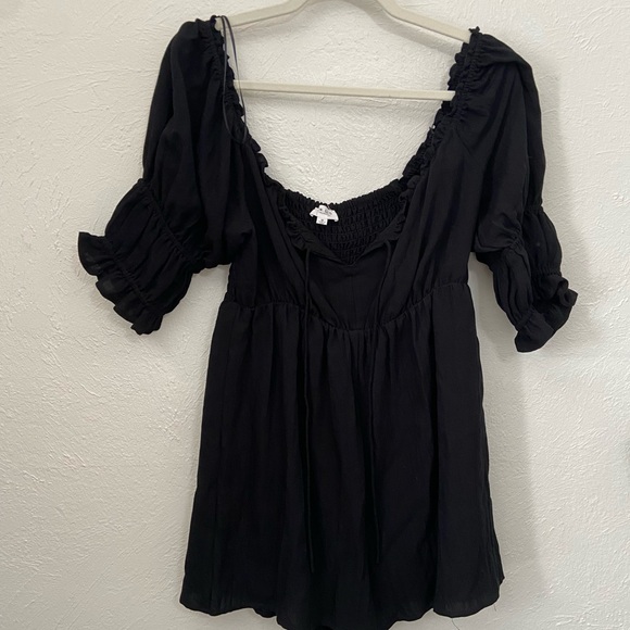 Le Lis NWT Black Puff Sleeved Romper - Picture 8 of 9